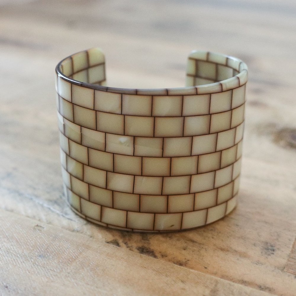 Plastic Cuff Shell Look Bracelet